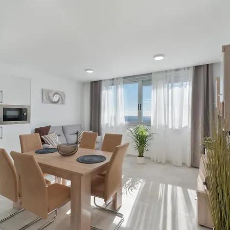 Iris Tropical דירה *